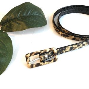 Leopard print skinny belt